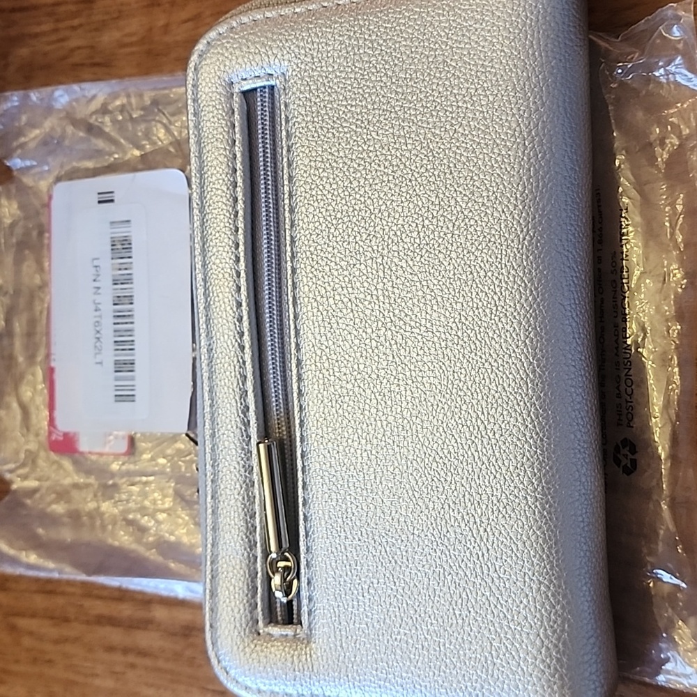Thirty-one Slim Wallet-Silver With Matching Wrist Strap
